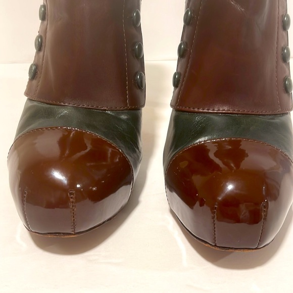 L. A. M. B. high heel ankle boots Size 8M In Excellent Condition - Picture 8 of 12